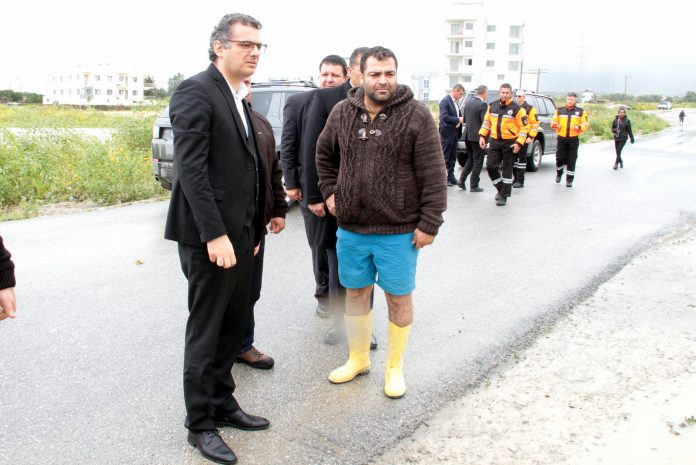 bb-erhürman-yağmur-sonrası-zarar-gören-taşkent-ve-haspolatta-incelemelerde-bulundu-30.03-(232)